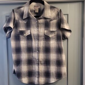 Wrangler Monochrome Plaid Button-Up Shirt